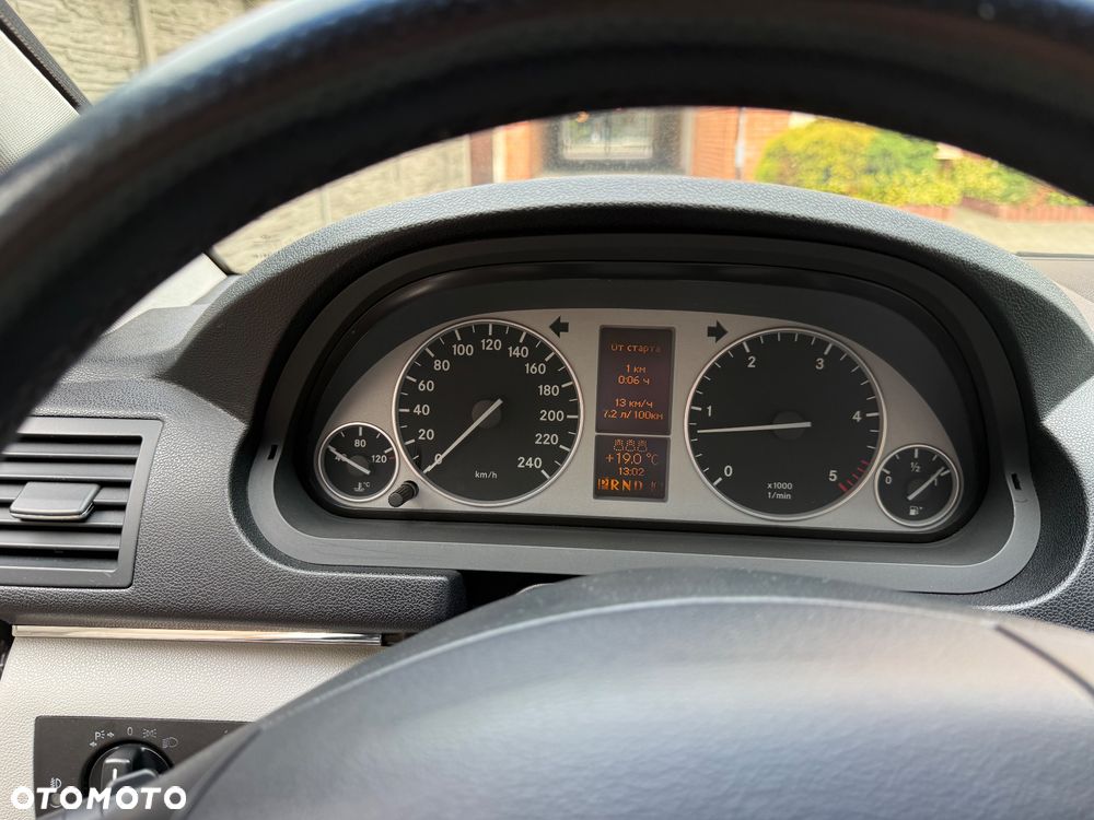 Mercedes-Benz Klasa B 180 CDI DPF Autotronic SPORT EDITION - 26
