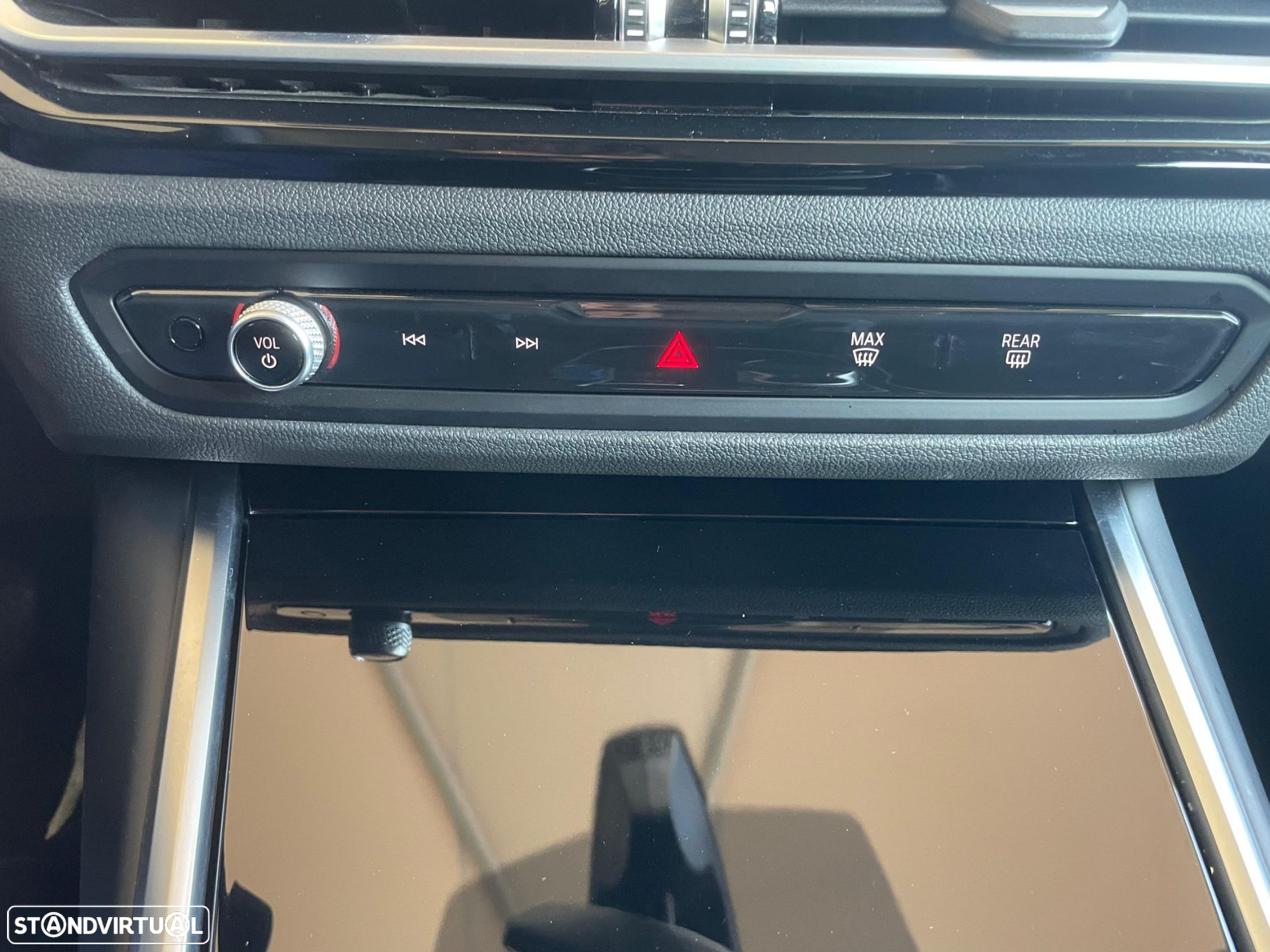 BMW i4 eDrive40 Desportiva M - 27