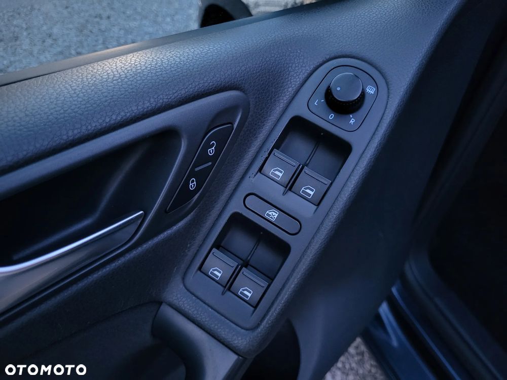Volkswagen Golf - 14