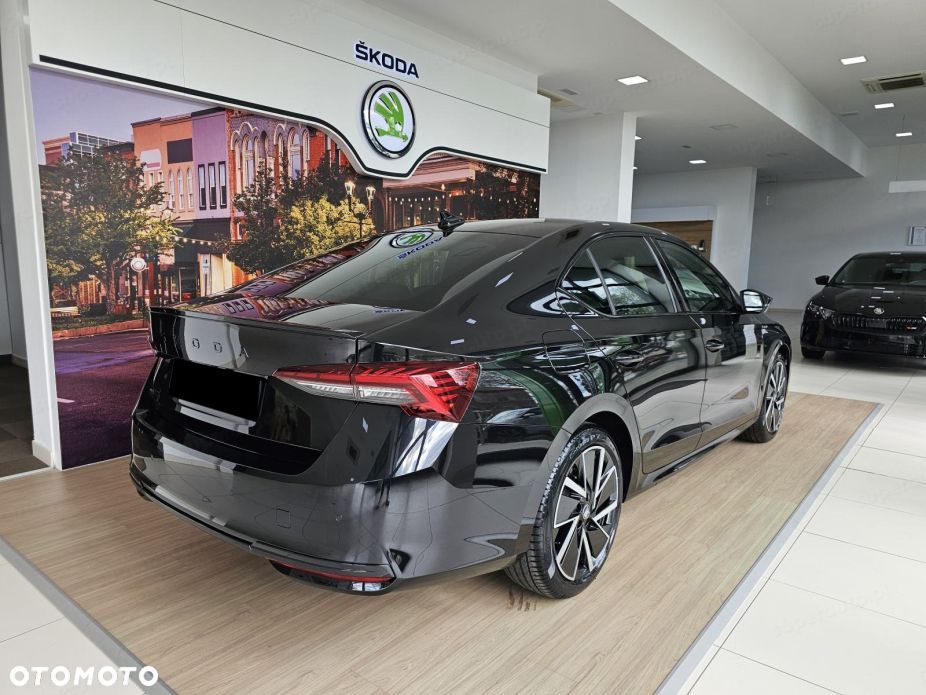 Skoda Octavia 1.5 TSI mHEV Sportline DSG - 5