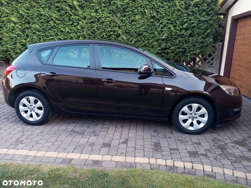 Opel Astra 2014