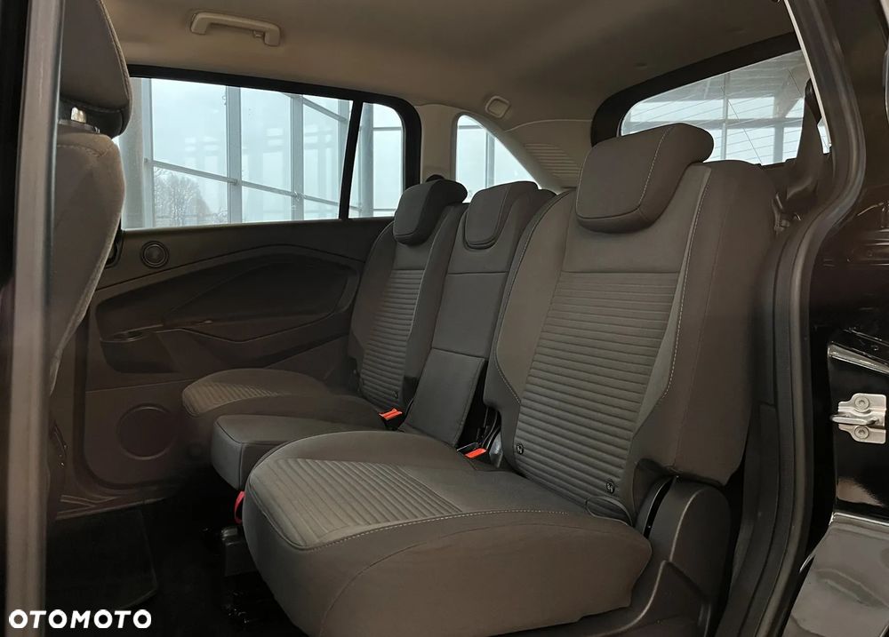 Ford Grand C-MAX - 23