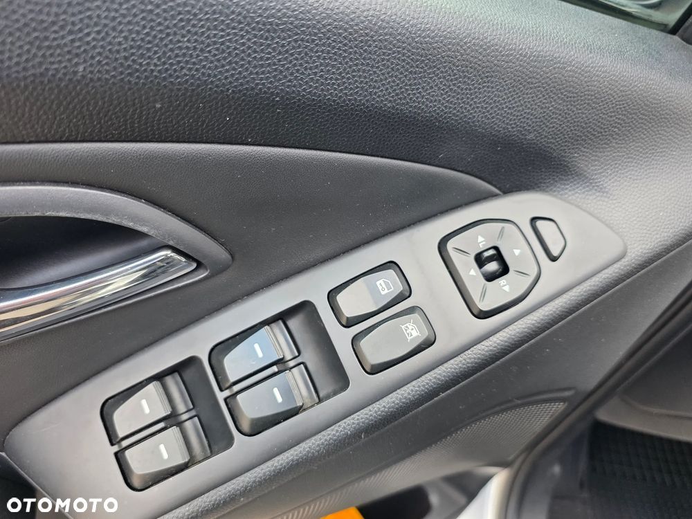 Hyundai ix35 2.0 CRDi 4WD Automatik Premium - 29