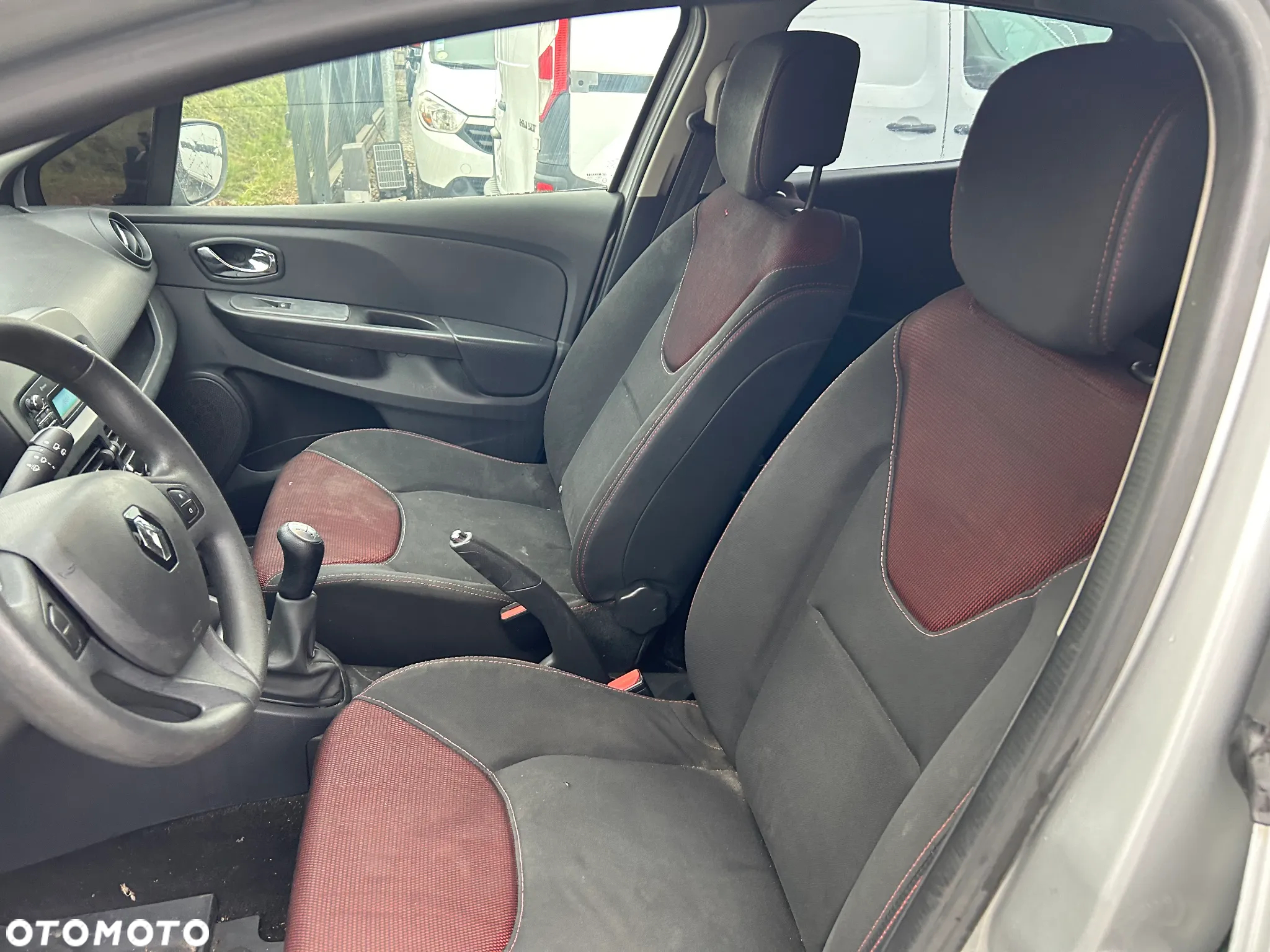 Renault Clio - 9