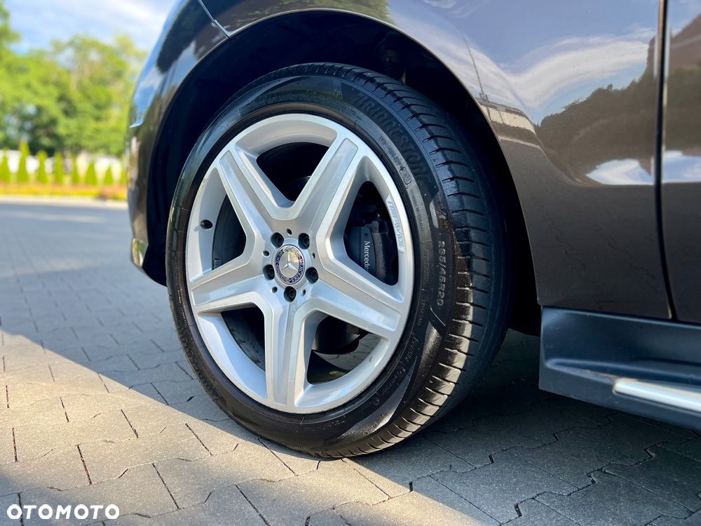 Mercedes-Benz ML - 27