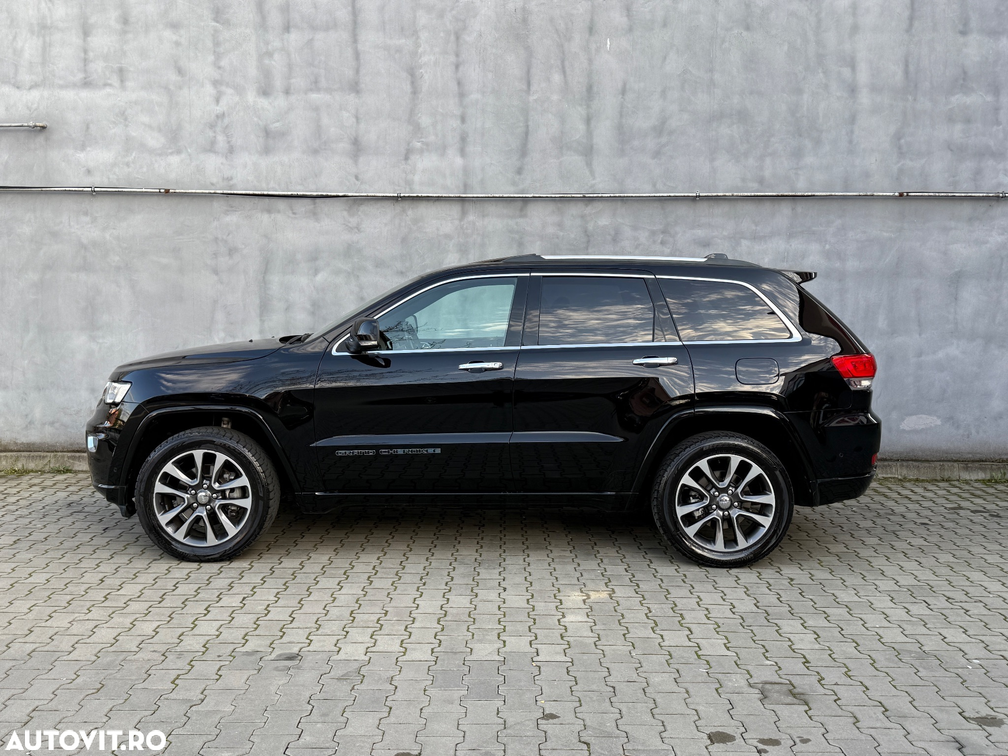 Jeep Grand Cherokee 3.0 TD AT Overland - 19