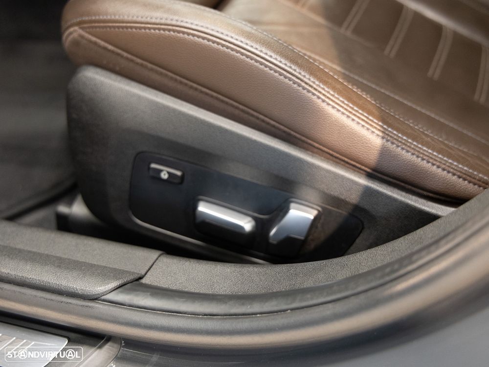 BMW 320 d Pack M Shadow Auto - 17