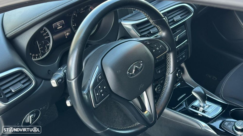 Infiniti Q30 1.5d DCT Business - 18