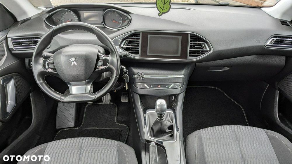 Peugeot 308 - 24