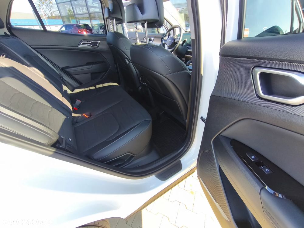 Kia Sportage 1.6 T-GDI HEV Business Line 2WD - 18