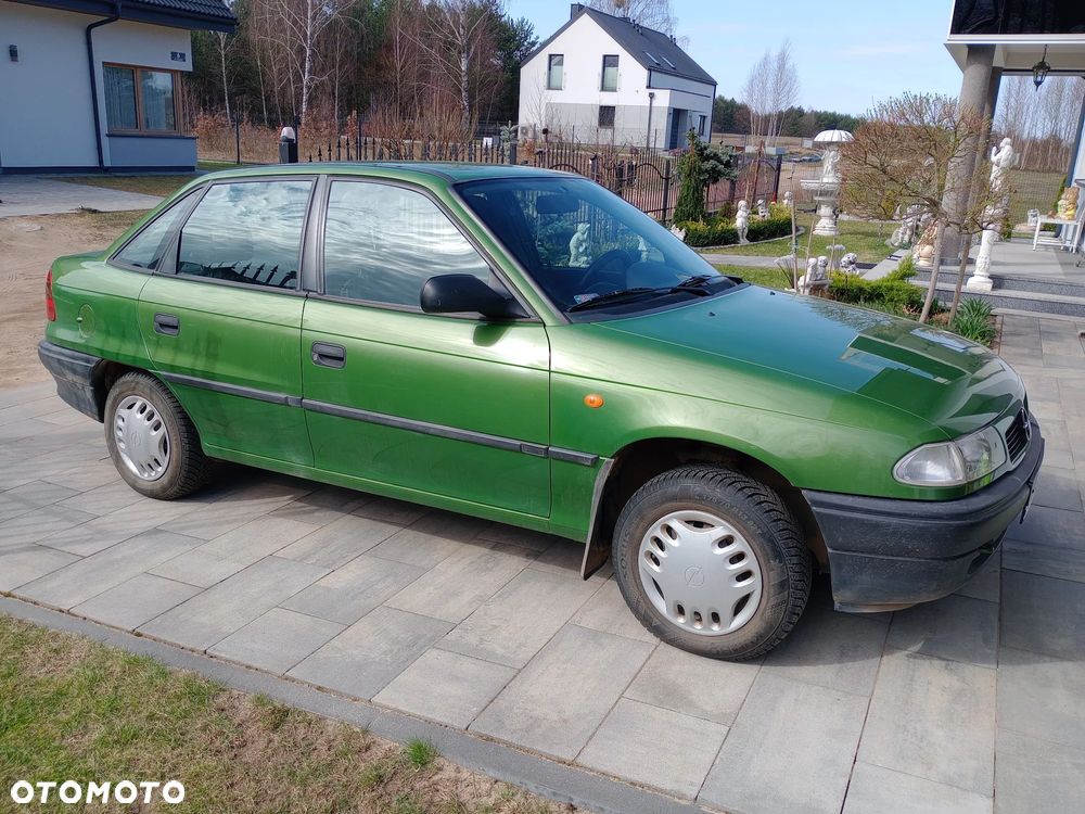 Opel Astra - 1
