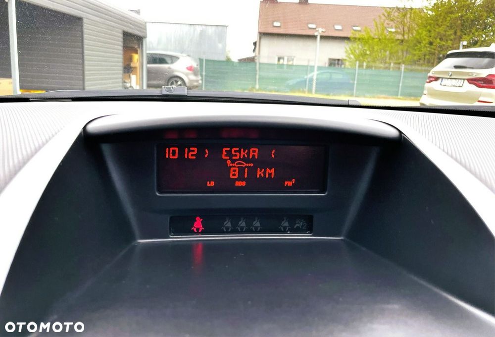 Peugeot 207 - 16