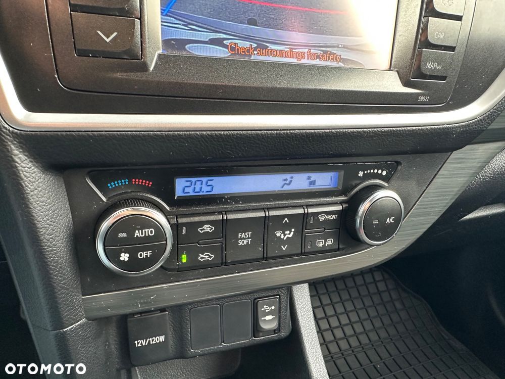 Toyota Auris 1.6 Premium - 31