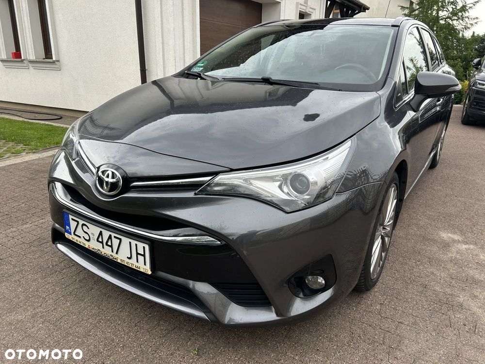 Toyota Avensis - 12