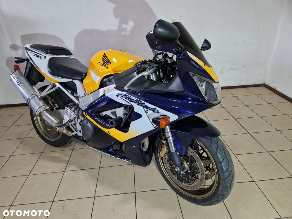 Honda CBR - 3