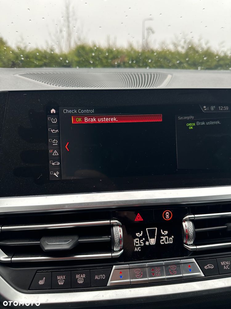 BMW Seria 3 320d Sport Line Shadow sport - 28