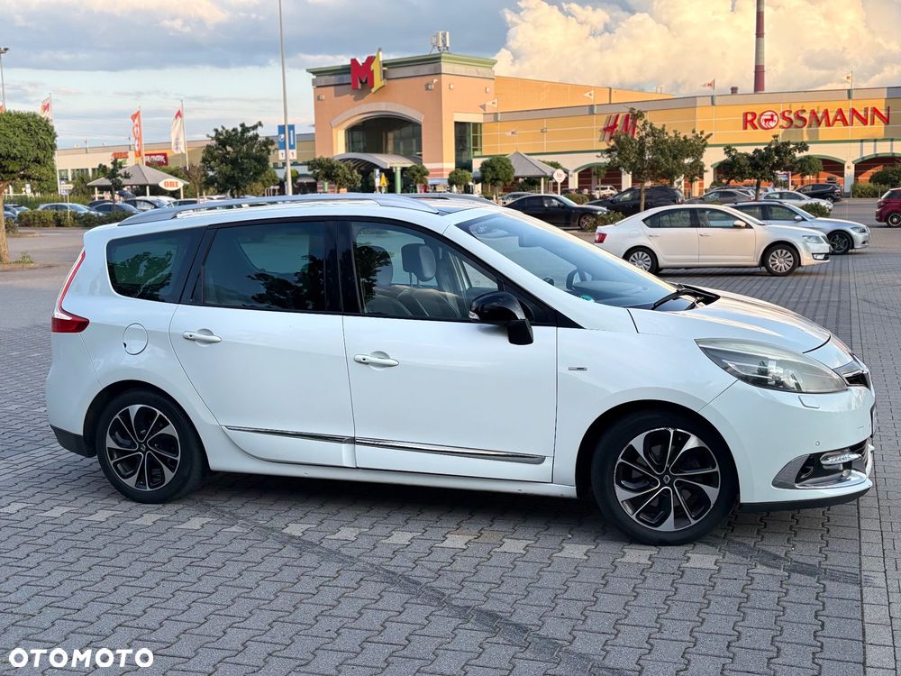 Renault Grand Scenic - 12