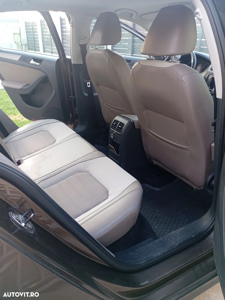 Volkswagen Jetta 1.6 TDI CR DPF Comfortline - 7