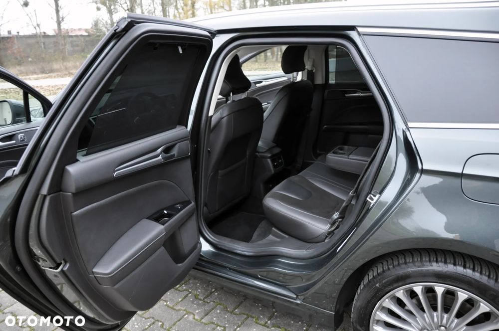 Ford Mondeo 2.0 TDCi Titanium PowerShift - 32