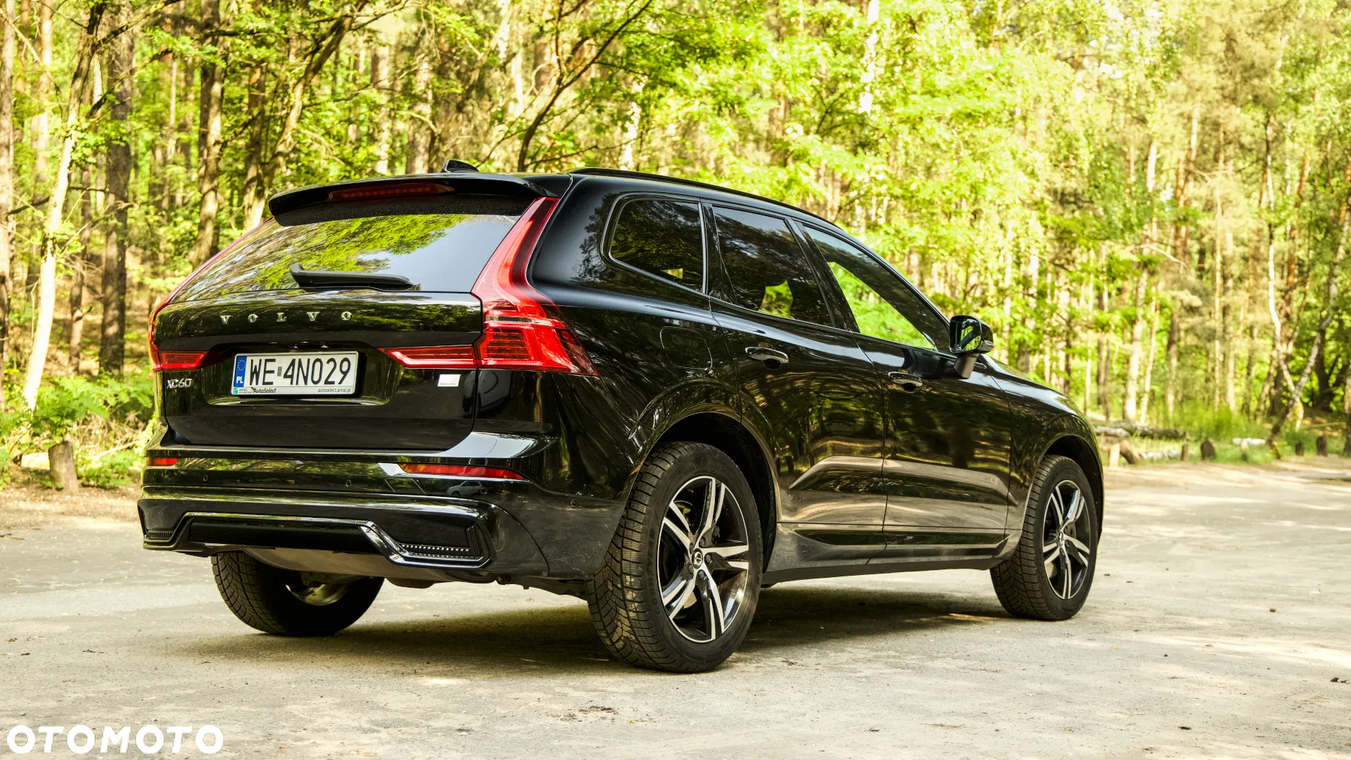 Volvo XC 60 T8 Plug-In Hybrid AWD R-Design - 6