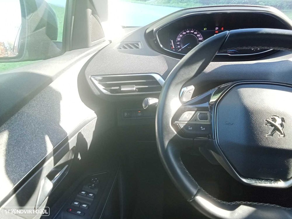 Peugeot 3008 1.5 BlueHDi Allure EAT8 - 14