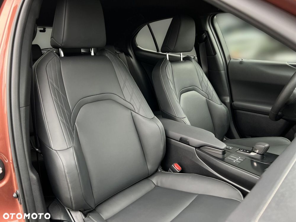 Lexus UX - 23
