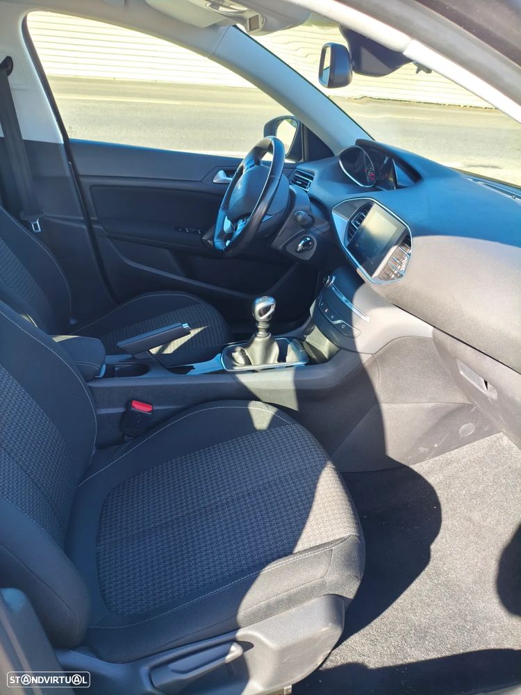 Peugeot 308 1.5 BlueHDi Business Line - 15