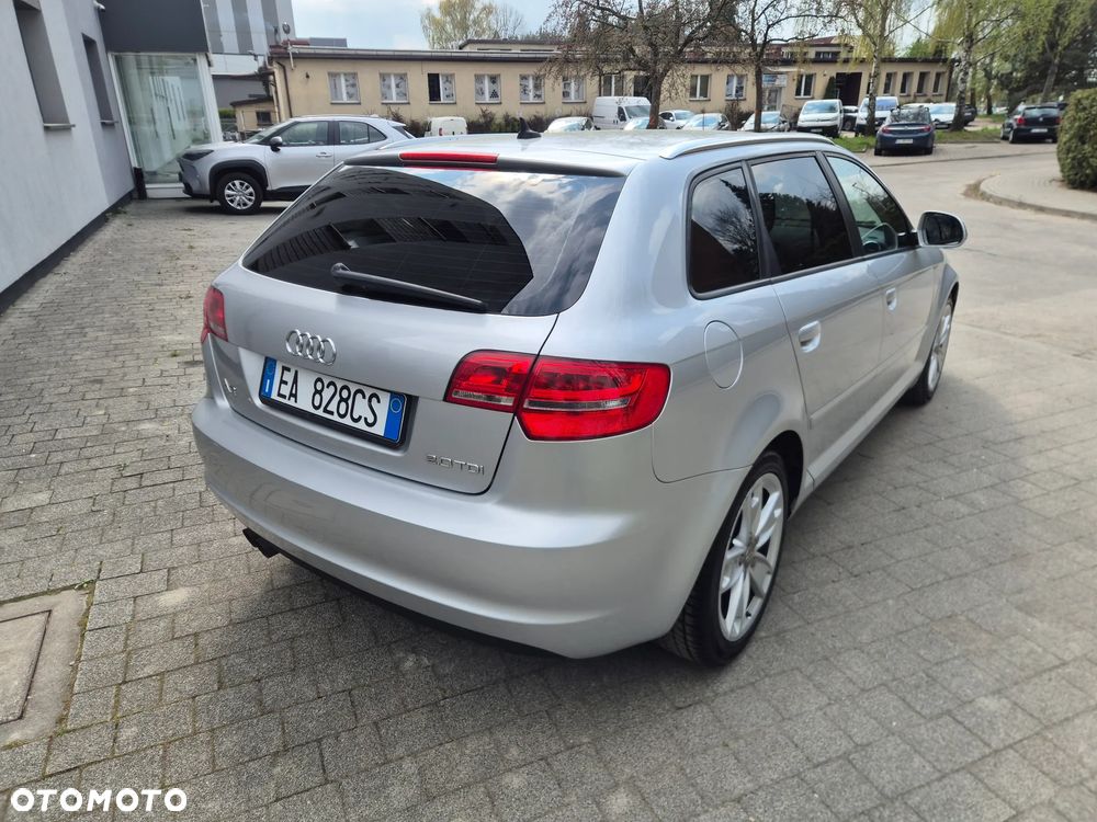 Audi A3 Sportback 2.0 TDI DPF Ambition - 4