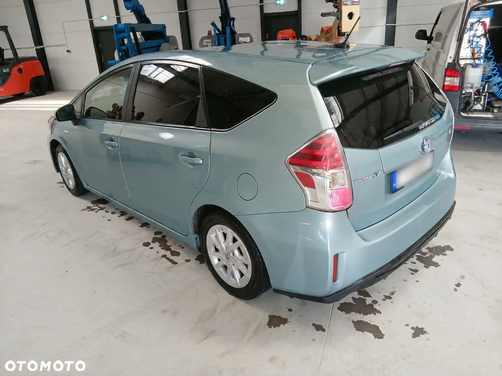 Toyota Prius - 4