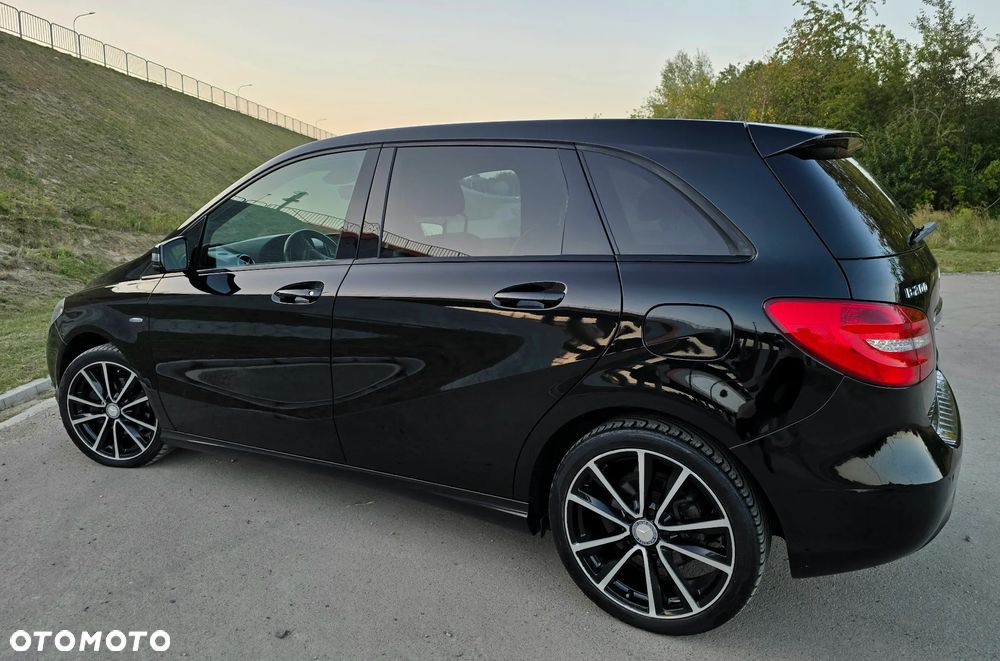 Mercedes-Benz Klasa B 200 BlueEFFICIENCY Edition 1 - 29