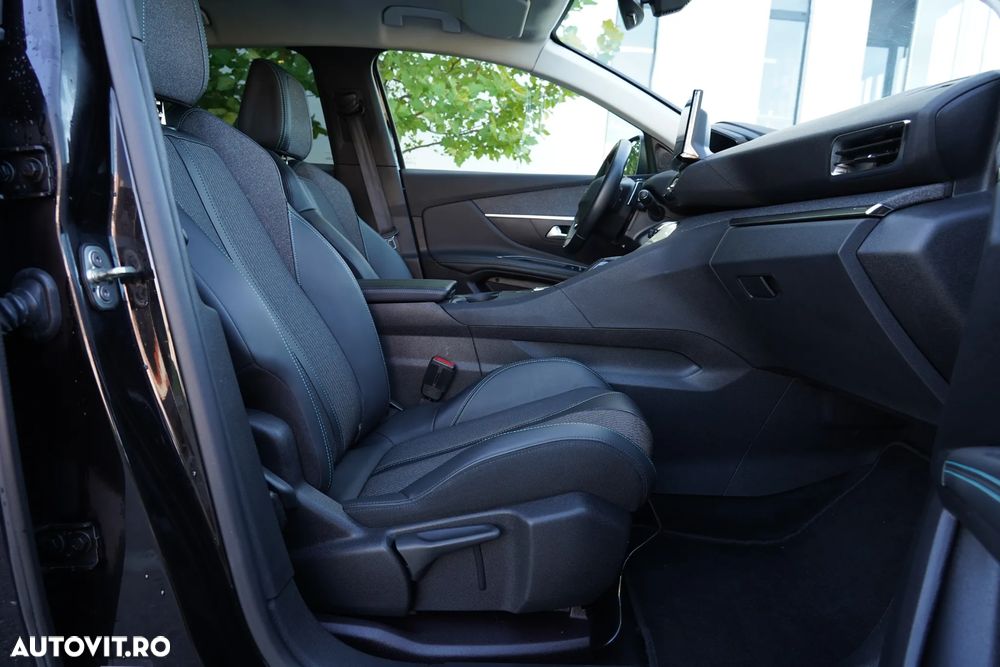 Peugeot 3008 Plug-In Hybrid 225 e-EAT8 Allure Pack - 13