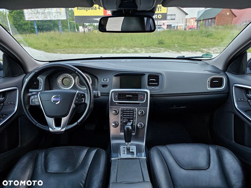 Volvo V60 D5 Geartronic Summum - 5