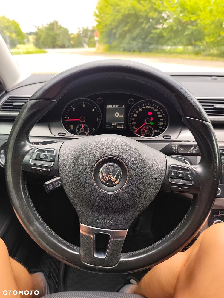Volkswagen Passat 2.0 TDI DPF DSG Highline - 20