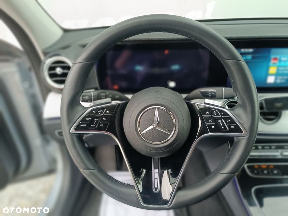 Mercedes-Benz Klasa E - 9