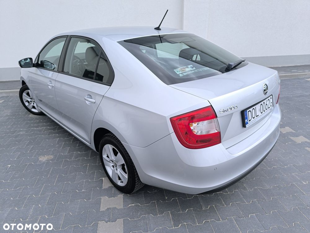 Skoda RAPID 1.2 TSI Ambition - 14