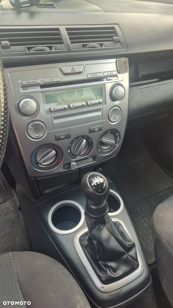 Mazda 2 1.25l Comfort - 3