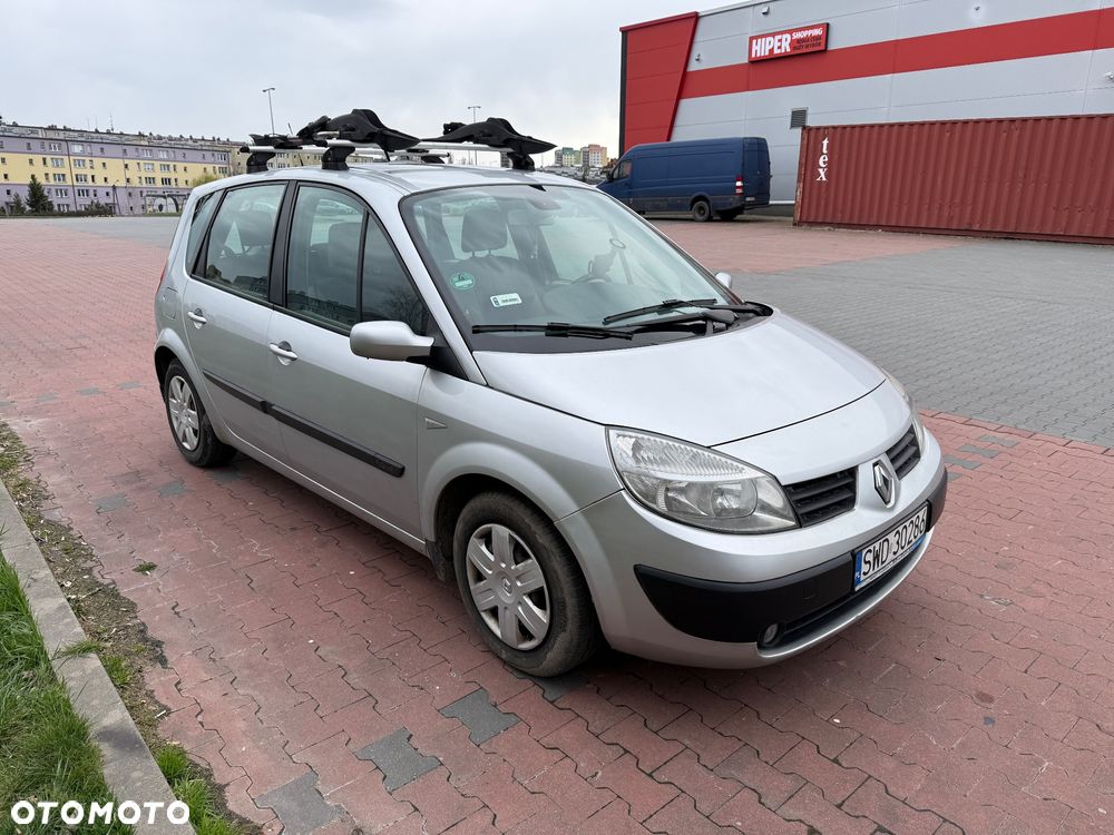 Renault Scenic 1.6 16V Confort Expression - 4
