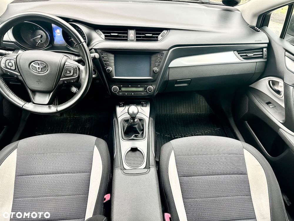 Toyota Avensis 1.8 Selection - 9