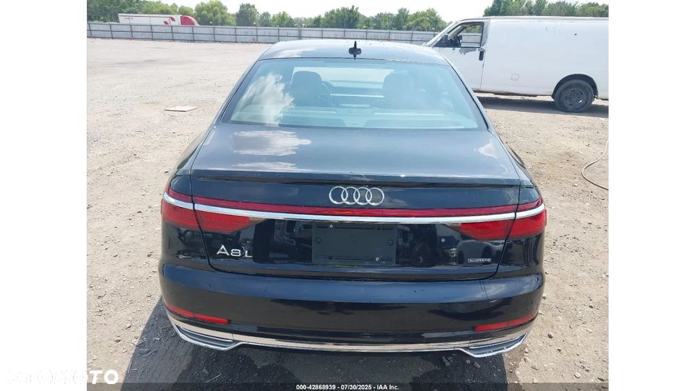 Audi A8 - 8