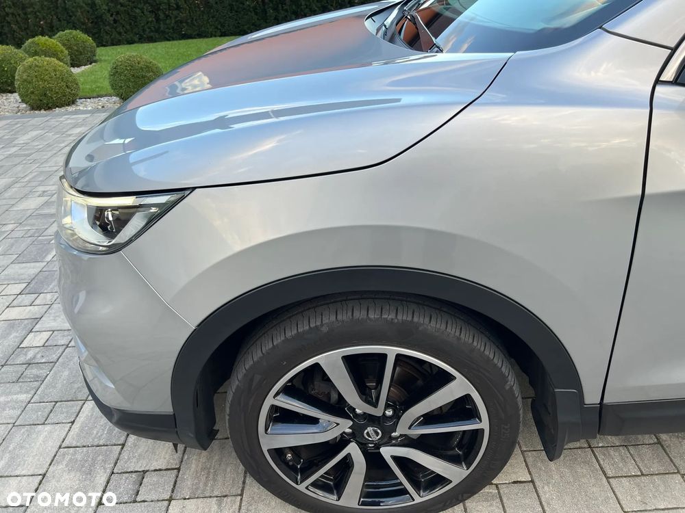 Nissan Qashqai 1.3 DIG-T N-Motion DCT - 25