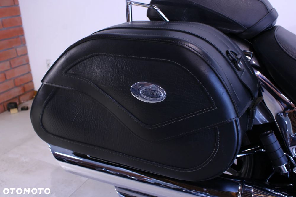 Suzuki Intruder - 19