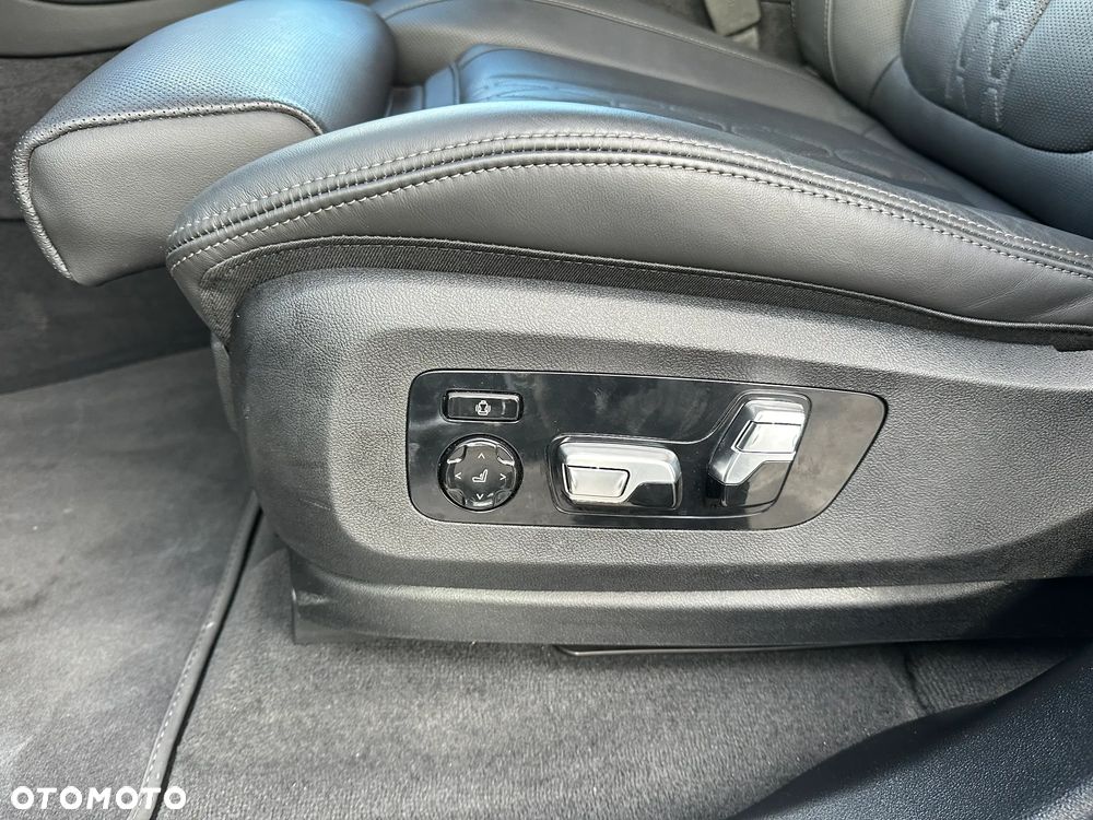BMW X7 2025
