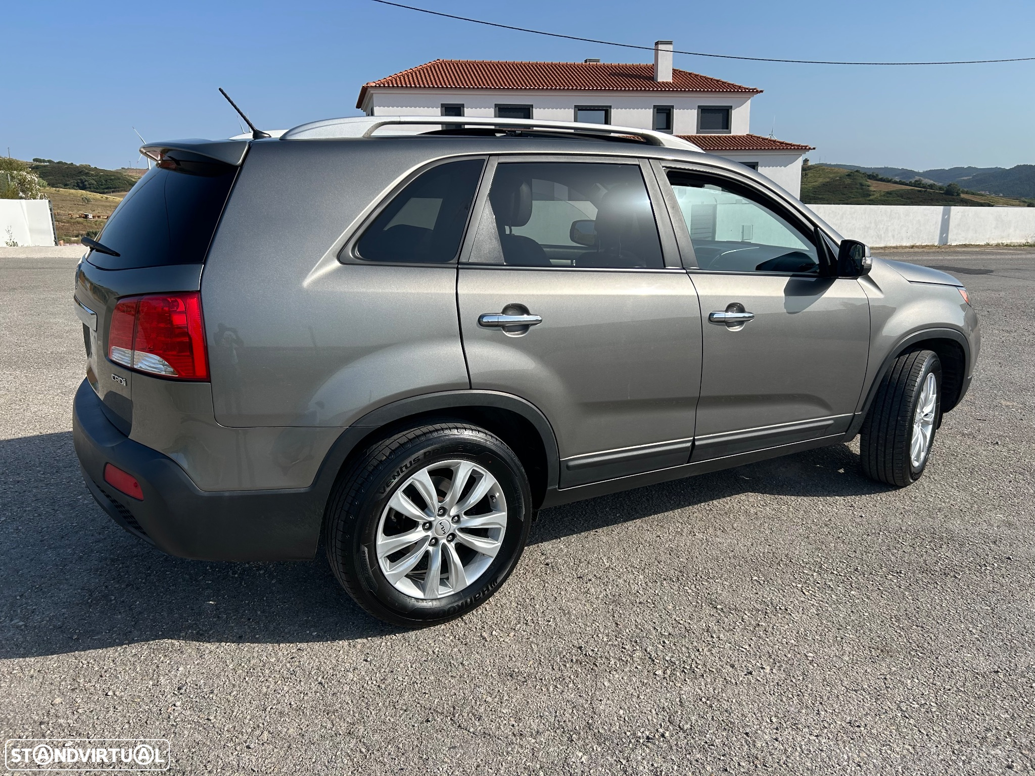 Kia Sorento 2.0 CRDi TX Tecto Panorâmico - 6