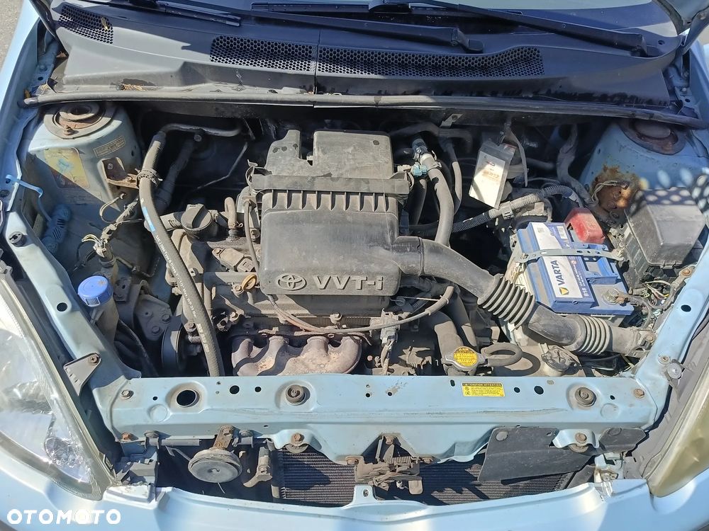Toyota Yaris - 8