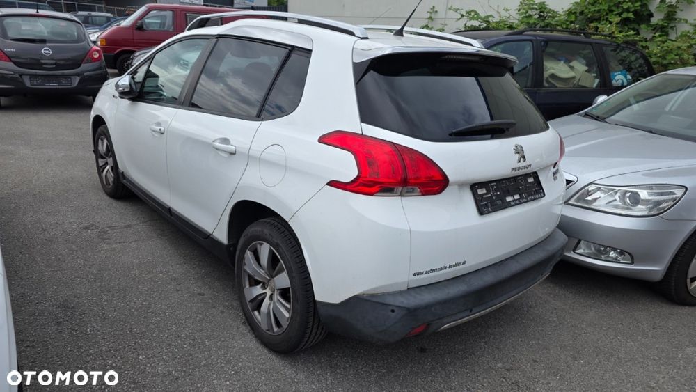 Peugeot 2008 1.5 BlueHDi Style - 4