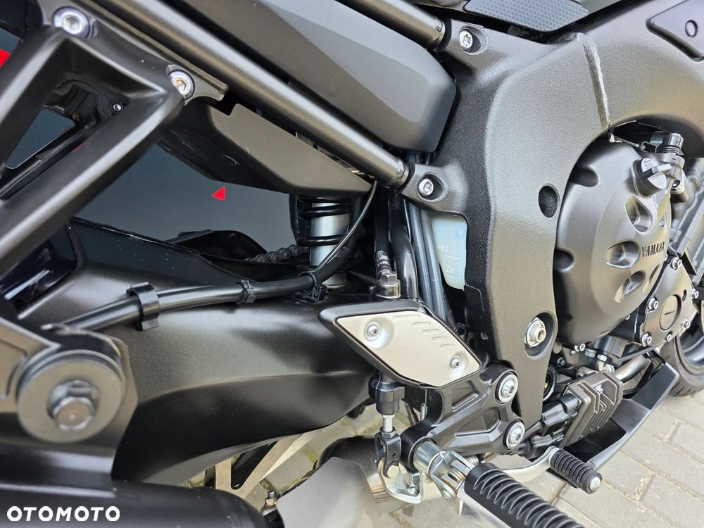 Yamaha FZ8 - 31