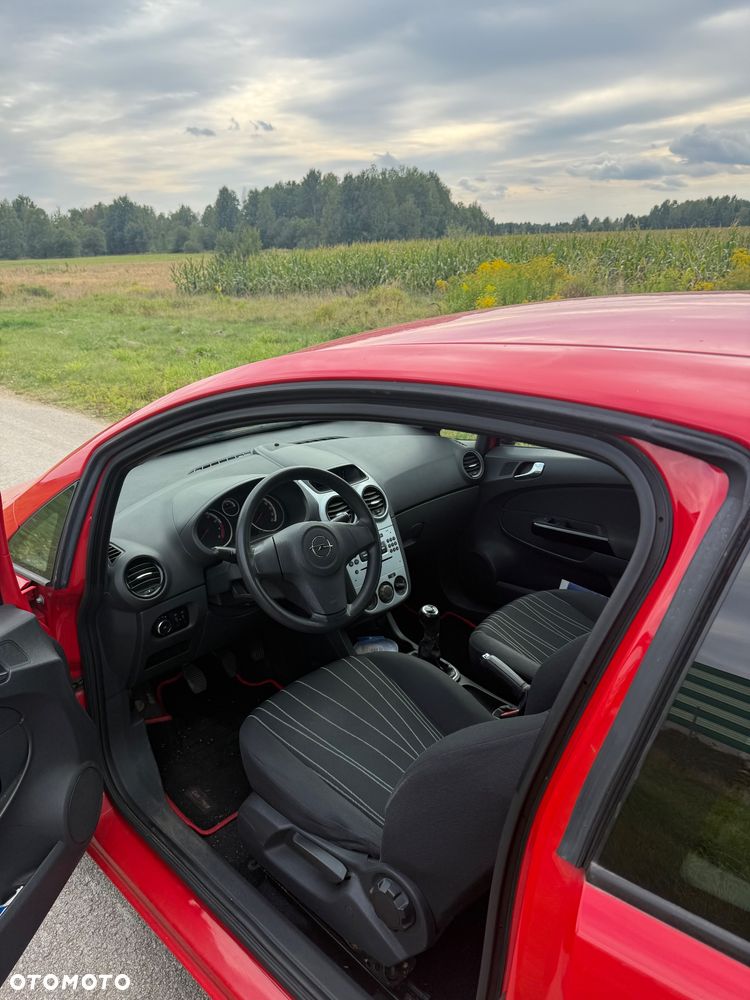 Opel Corsa 1.4 16V Cosmo - 7
