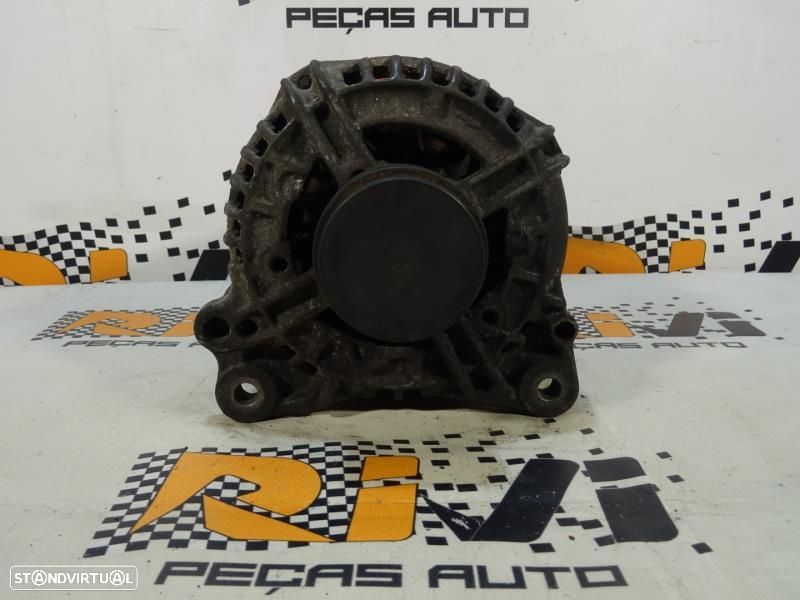 Alternador Volkswagen Passat (3B3)  028903031 / 028 903 031 / 01245150 - 1