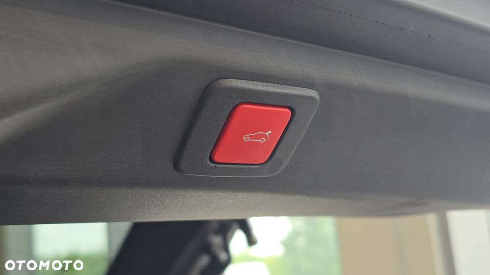 Peugeot 3008 1.2 PureTech mHEV GT E-DCS6 - 19