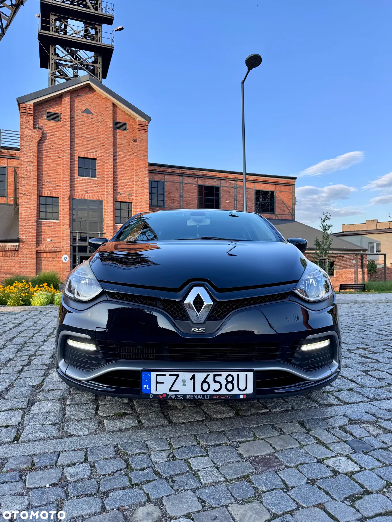 Renault Clio 1.6 R.S.Trophy 220 EDC - 11